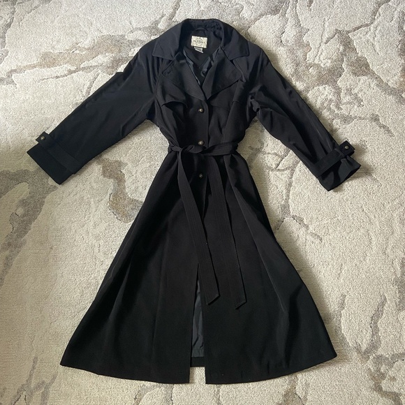 Elegant Black Trench Coat - Picture 1 of 15